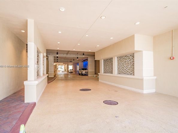 250 Sunny Isles Blvd 31203, Sunny Isles Beach FL 33160