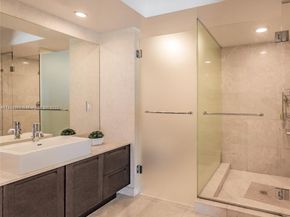 250 Sunny Isles Blvd 31203, Sunny Isles Beach FL 33160