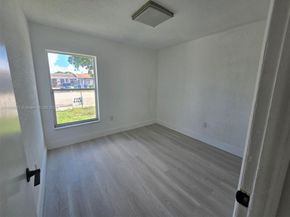 21421 NW 39th Ave, Miami Gardens FL 33055