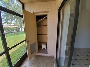 10456 NW 10th St 105, Pembroke Pines FL 33026