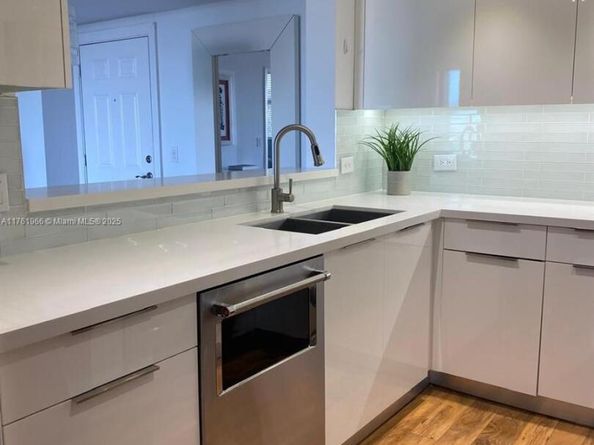 117 NW 42nd Ave 1013, Miami FL 33126
