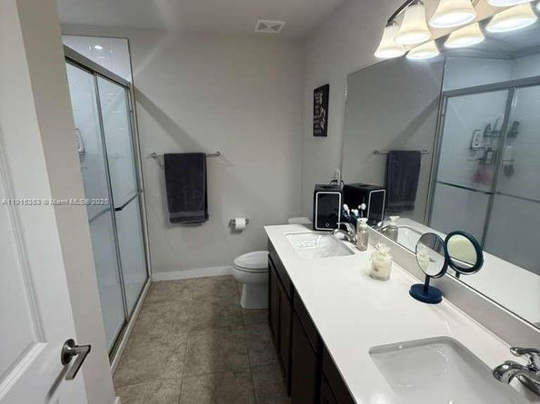 1037 NW 5th St, Florida City FL 33034