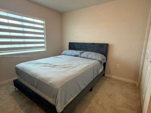 1037 NW 5th St, Florida City FL 33034