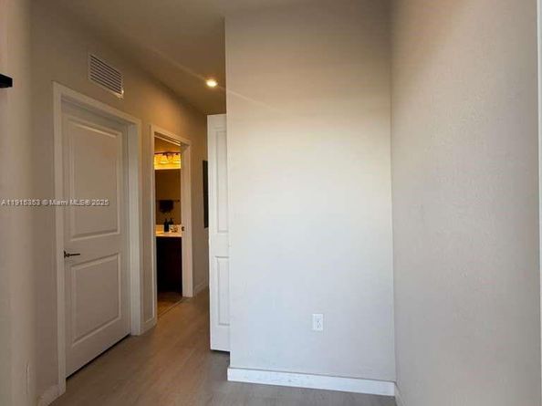 1037 NW 5th St, Florida City FL 33034