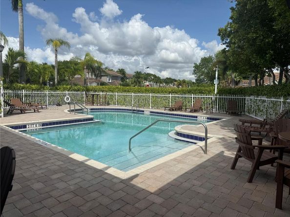 12056 NW 56th St, Coral Springs FL 33076