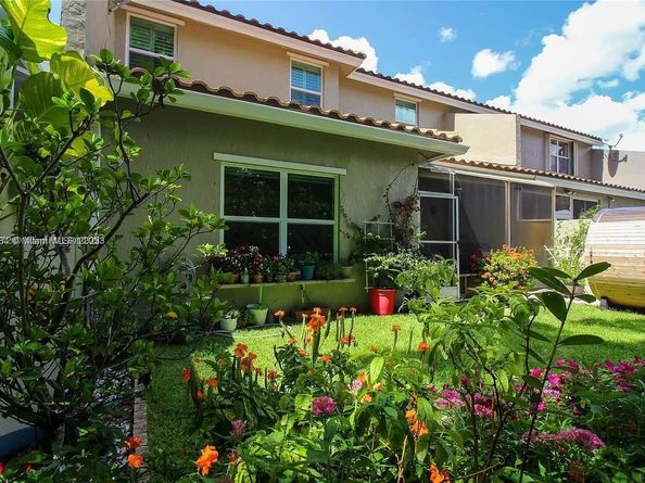 12056 NW 56th St, Coral Springs FL 33076