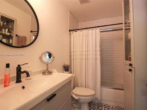 12056 NW 56th St, Coral Springs FL 33076