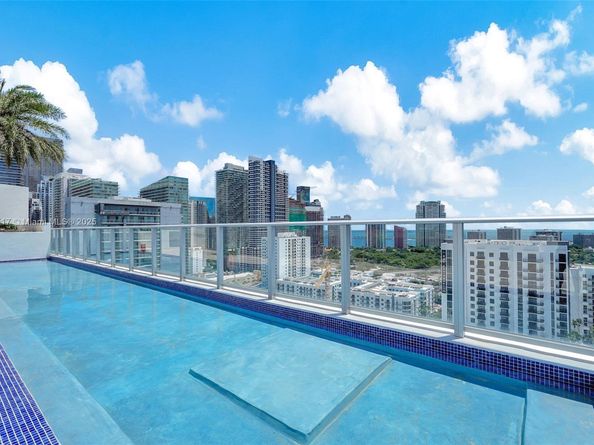 1010 SW 2nd Ave 1010, Miami FL 33130