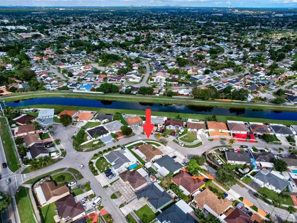 20810 SW 125th Ct Rd, Miami FL 33177