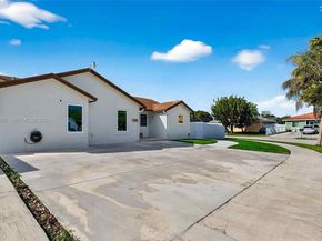 20810 SW 125th Ct Rd, Miami FL 33177