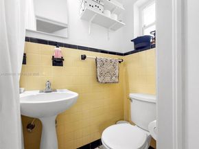 4401 SW 16th St, Miami FL 33134