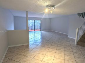 11572 NW 2nd St, Plantation FL 33325