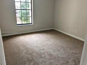 11572 NW 2nd St, Plantation FL 33325