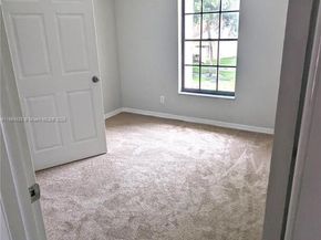 11572 NW 2nd St, Plantation FL 33325