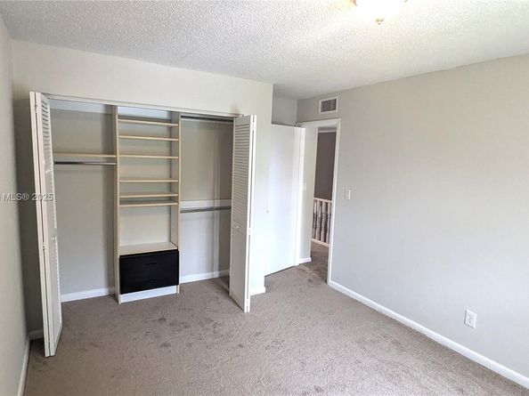 11572 NW 2nd St, Plantation FL 33325