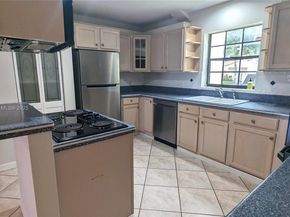 11572 NW 2nd St, Plantation FL 33325