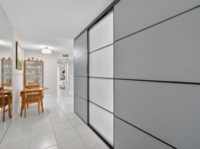 8851 Sunrise Lakes Blvd 116, Sunrise FL 33322