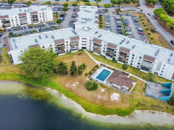 1300 SW 122nd Ave 3102, Miami FL 33184