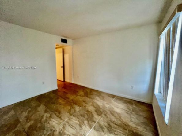1300 SW 122nd Ave 3102, Miami FL 33184