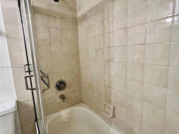 1300 SW 122nd Ave 3102, Miami FL 33184