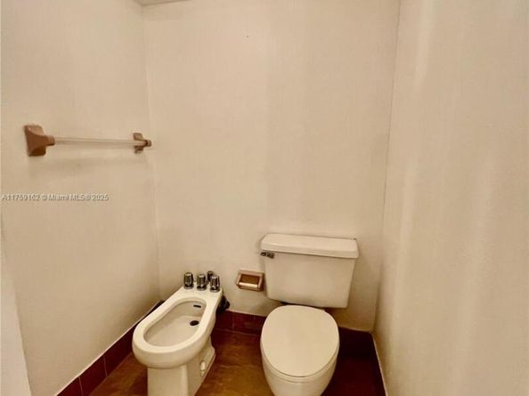 1300 SW 122nd Ave 3102, Miami FL 33184