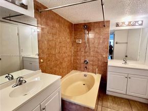 1300 SW 122nd Ave 3102, Miami FL 33184