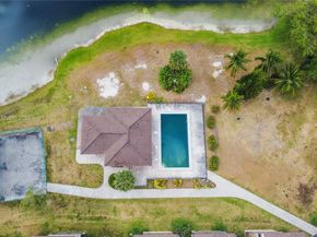 1300 SW 122nd Ave 3102, Miami FL 33184