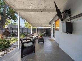 120 W 50th St, Hialeah FL 33012