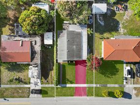 120 W 50th St, Hialeah FL 33012