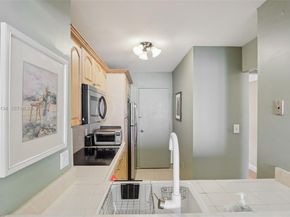 1965 S Ocean Dr 16A, Hallandale Beach FL 33009