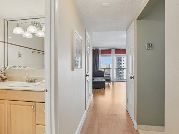 1965 S Ocean Dr 16A, Hallandale Beach FL 33009
