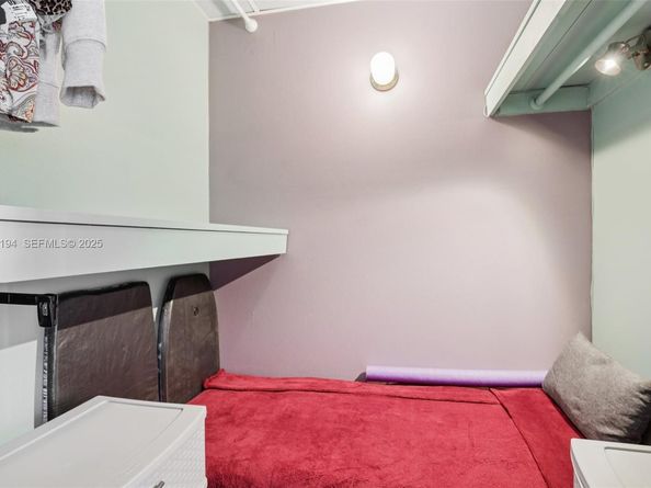 1965 S Ocean Dr 16A, Hallandale Beach FL 33009