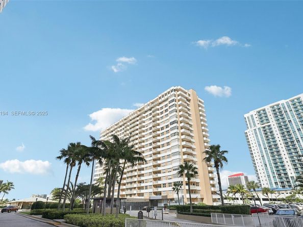 1965 S Ocean Dr 16A, Hallandale Beach FL 33009