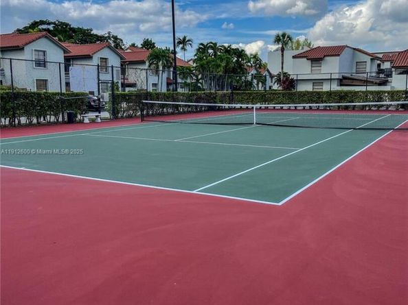 10315 NW 9th St Cir 50214, Miami FL 33172