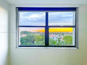 10315 NW 9th St Cir 50214, Miami FL 33172