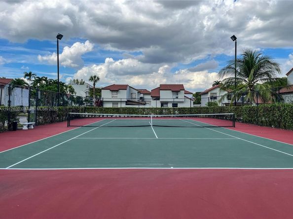 10315 NW 9th St Cir 50214, Miami FL 33172