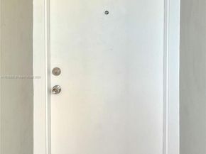 10315 NW 9th St Cir 50214, Miami FL 33172