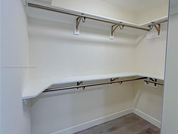 10315 NW 9th St Cir 50214, Miami FL 33172