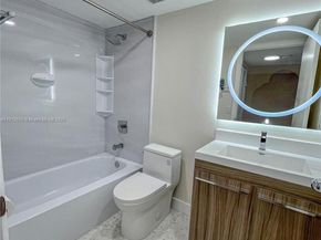 10315 NW 9th St Cir 50214, Miami FL 33172