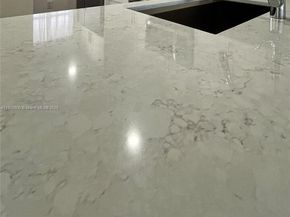 10315 NW 9th St Cir 50214, Miami FL 33172