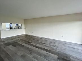 10315 NW 9th St Cir 50214, Miami FL 33172