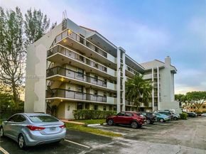 10315 NW 9th St Cir 50214, Miami FL 33172