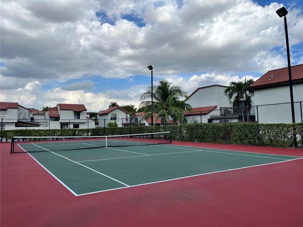 10315 NW 9th St Cir 50214, Miami FL 33172