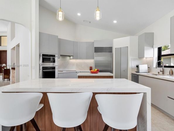 430 Alexandra Cir, Weston FL 33326