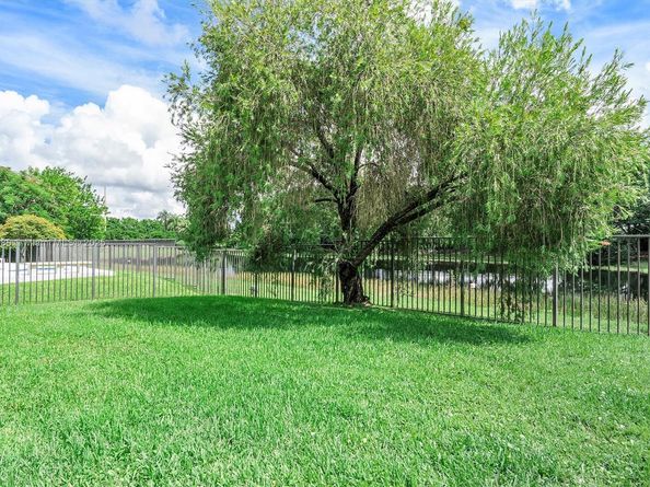 430 Alexandra Cir, Weston FL 33326