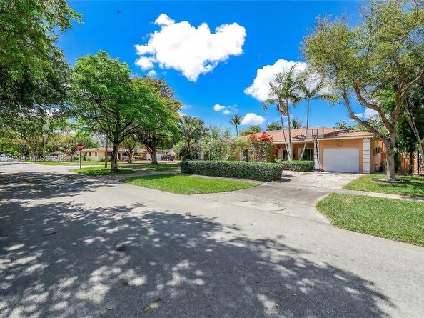 1800 Miami Springs Ave, Miami Springs FL 33166