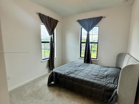 4468 Spruce Ln, Oakland Park FL 33309