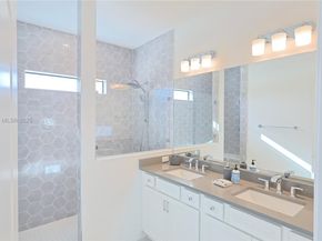 4468 Spruce Ln, Oakland Park FL 33309