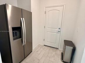 4468 Spruce Ln, Oakland Park FL 33309