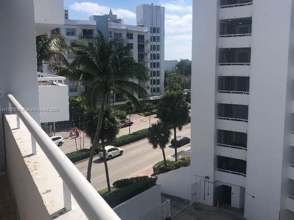 6830 Indian Creek Dr 5B, Miami Beach FL 33141